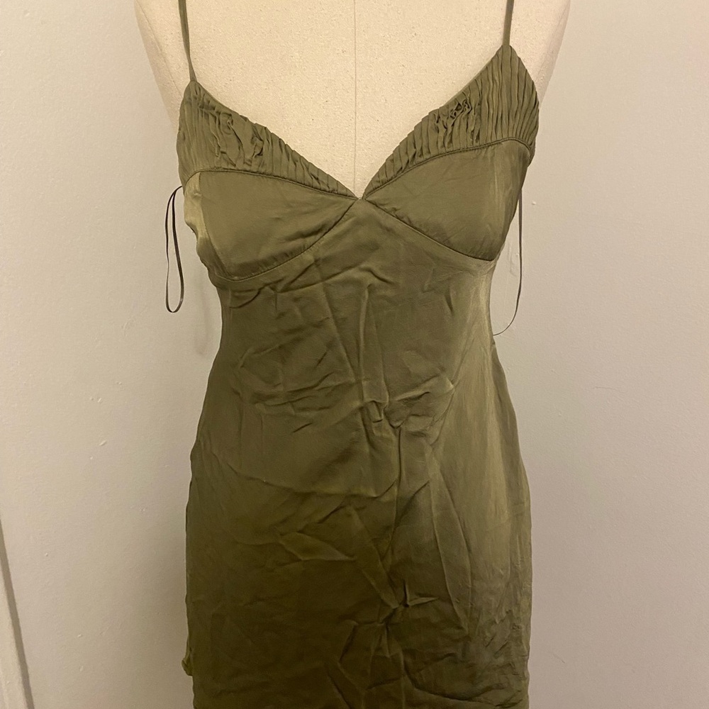 ASTR The Label Olive Green Dress - Picture 1 of 4